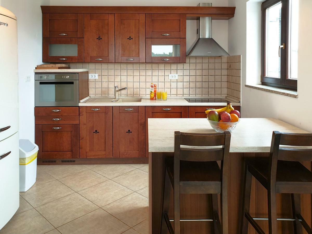 Apartment Oliva Yourcroatiaholiday Premantura Eksteriør billede