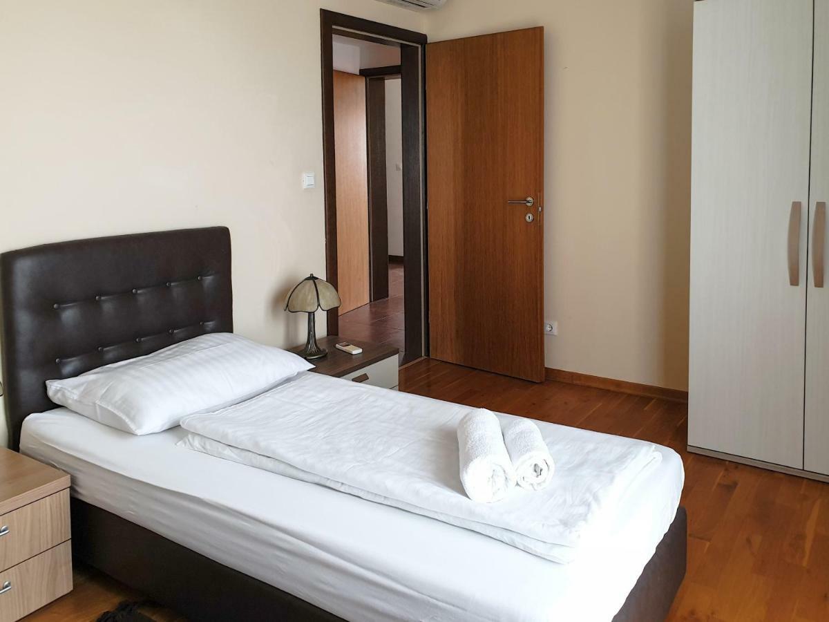 Apartment Oliva Yourcroatiaholiday Premantura Eksteriør billede